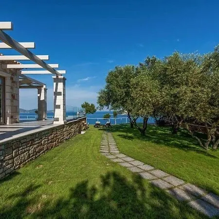 Avril: Luxury Zante Retreat With Sea Views And Private Pool Marathias (Zakynthos)